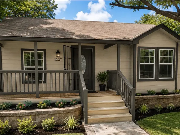 1527 San Francisco, San Antonio, TX 78201