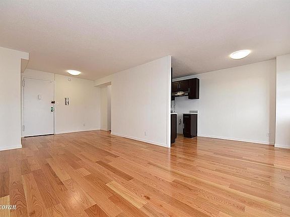 4th image of 4750 59th St APT 4D