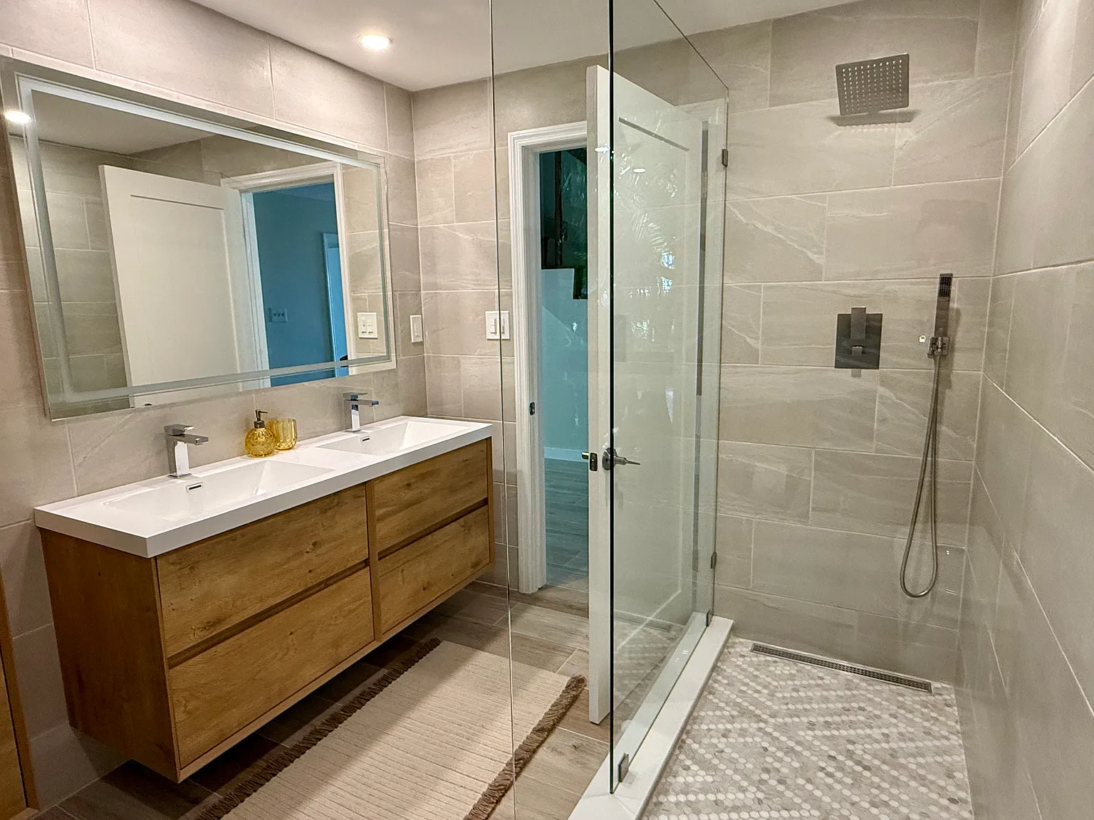 3 bed, 2514 sqft, $15,000 — Photo 2