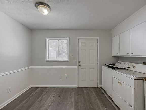 5th image of 4881 Valley Dale Dr SW #B