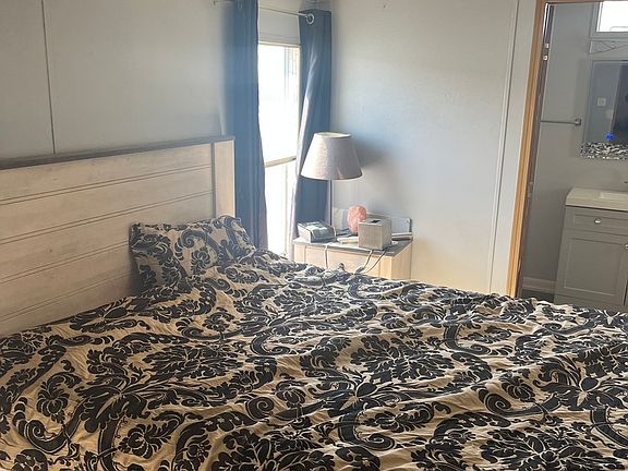 5th image of 9001 S Cicero Ave