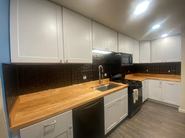 5911 Prosperity Dr, Anchorage, AK 99504