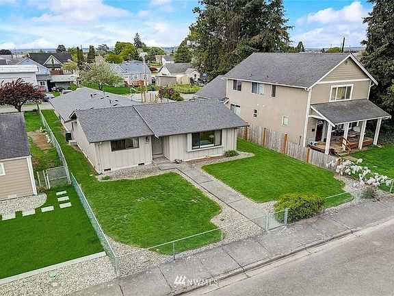 2nd image of 1912 5th St