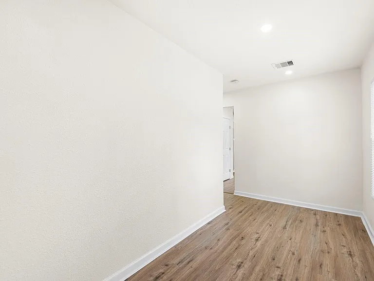 1309 Bragg St — Photo 38