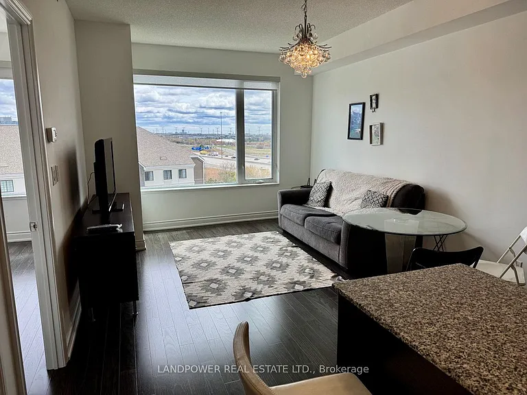 325 S Park Rd #605 — Photo 4