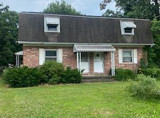 1833 W Gore Rd, Erie, PA 16509