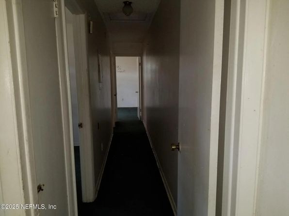 jacksonville-florida-154639349 picture