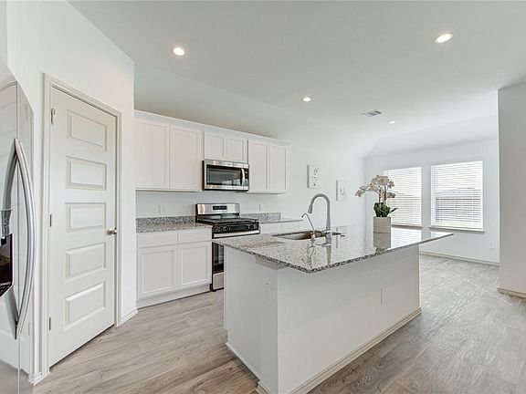5th image of 1815 Laguna Dr