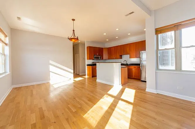 6015 N Mozart St #302 — Photo 3