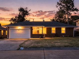 209 W Glenhaven Dr, Midwest City, OK 73110