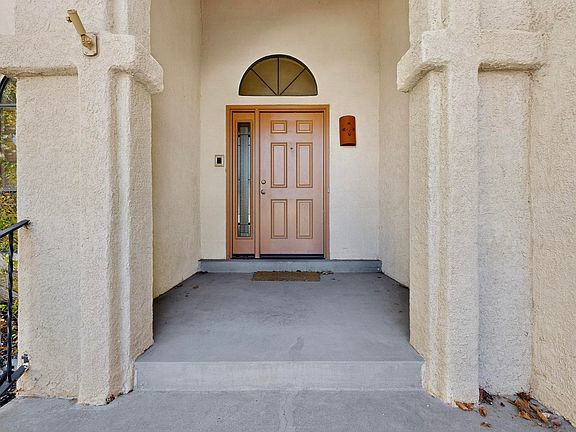 4th image of 5808 Nugget Ave NE