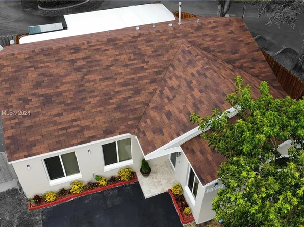 22341 SW 99th Ave, Cutler Bay, FL 33190