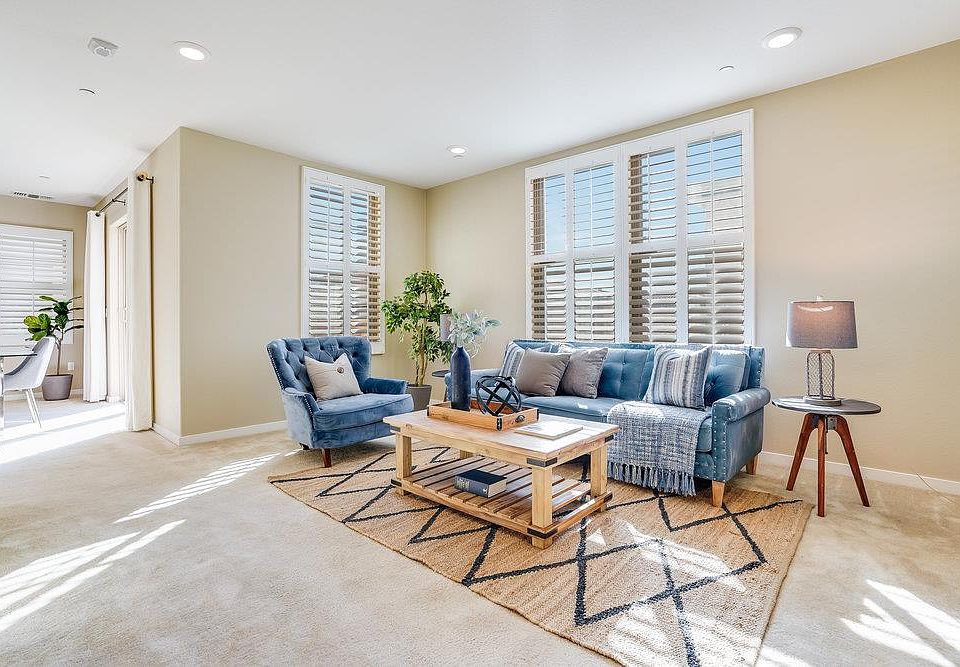 1st image of 1052 Bigleaf Pl Unit 109