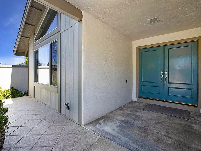 976 Pizarro Ln — Photo 11