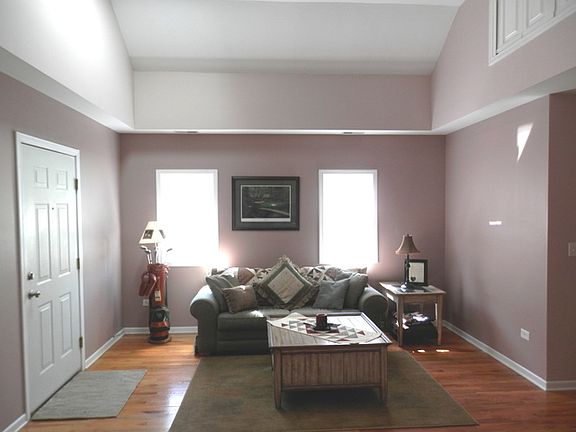 2nd image of 1034 N Wolcott Ave #2REAR