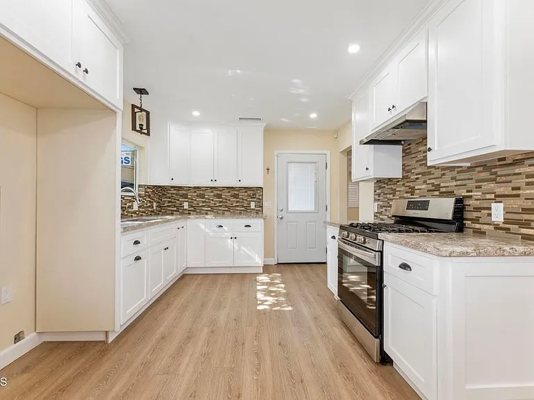1129 La Puerta St #1129 — Photo 29