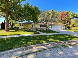 40 Park Ln, Fond Du Lac, WI 54935
