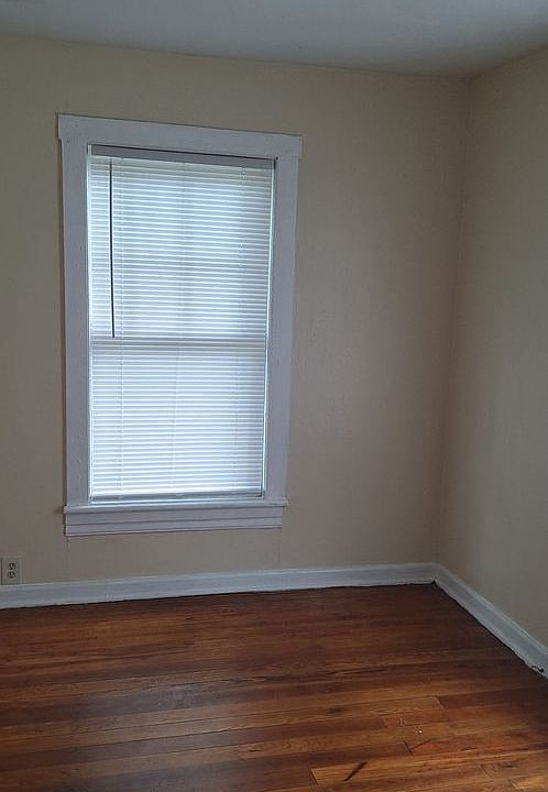 2nd image of 1134 Cove Rd NW