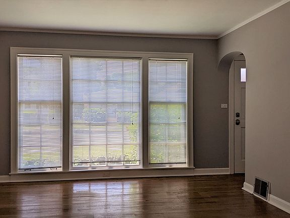 4th image of 5127 N Nagle Ave
