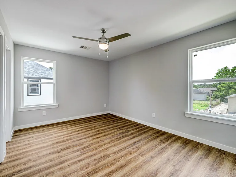 8215 Hanna St #B — Photo 15