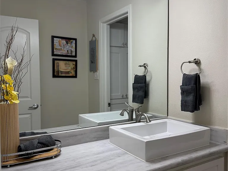 5534 Loch Lomond Dr — Photo 21