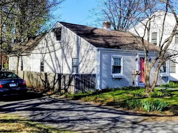57 Park Dr, Riverside, RI 02915
