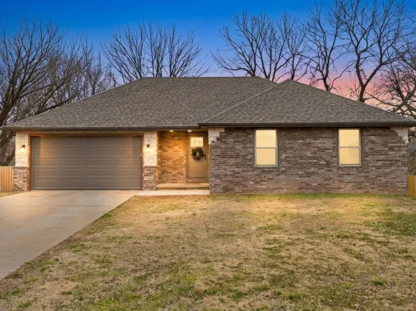 5828 S Kimbrough Avenue, Springfield, MO 65810