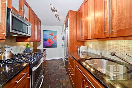 3rd image of 525 E 86th St APT 4H