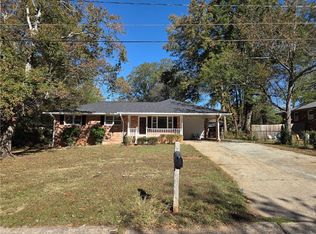 948 Green Valley Rd SW, Mableton, GA 30126