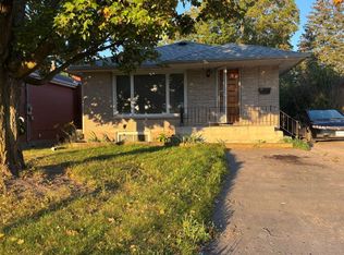 893 Ford St, Peterborough, ON K9J 5V2