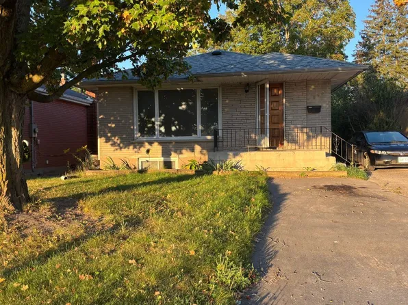 893 Ford St, Peterborough, ON K9J 5V2