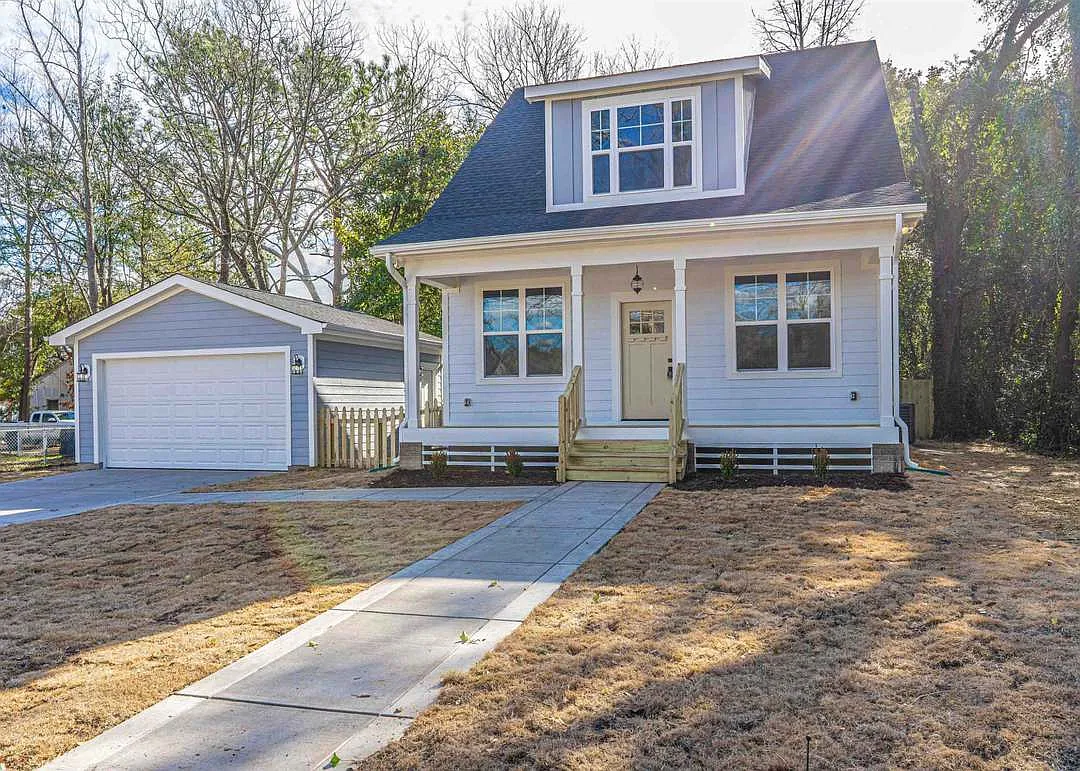 4 bed, 3.5 bath, 1760 sqft, $2,200 — Photo 2
