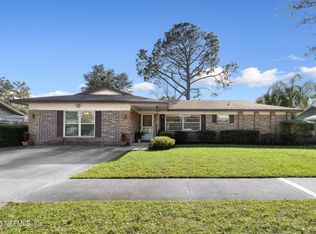 8630 Rockland Dr, Jacksonville, FL 32221