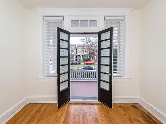 4th image of 110 N Boulevard APT 8