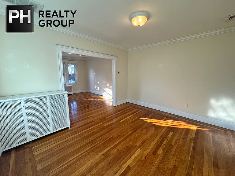 46 Vincent Ave — Photo 11