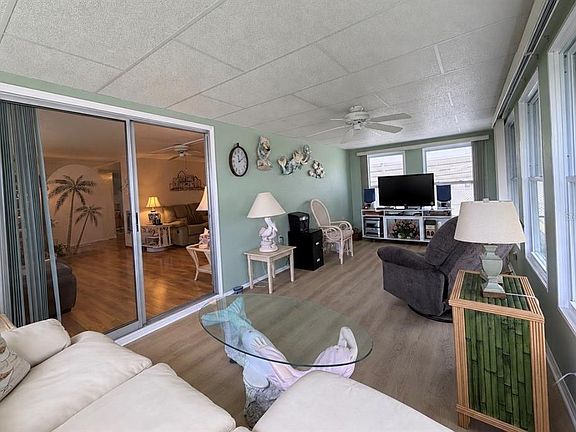 4th image of 1100 BELCHER ROAD S #535