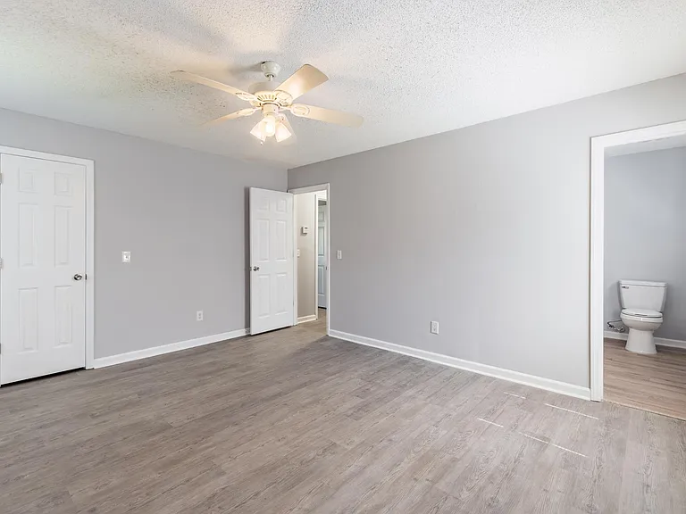 108 Dutch Dr — Photo 23