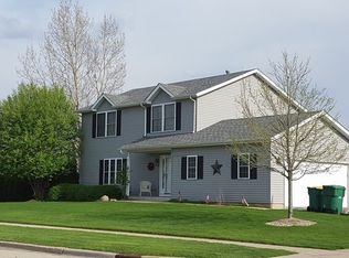 1210 Highpointe Dr, Dekalb, IL 60115