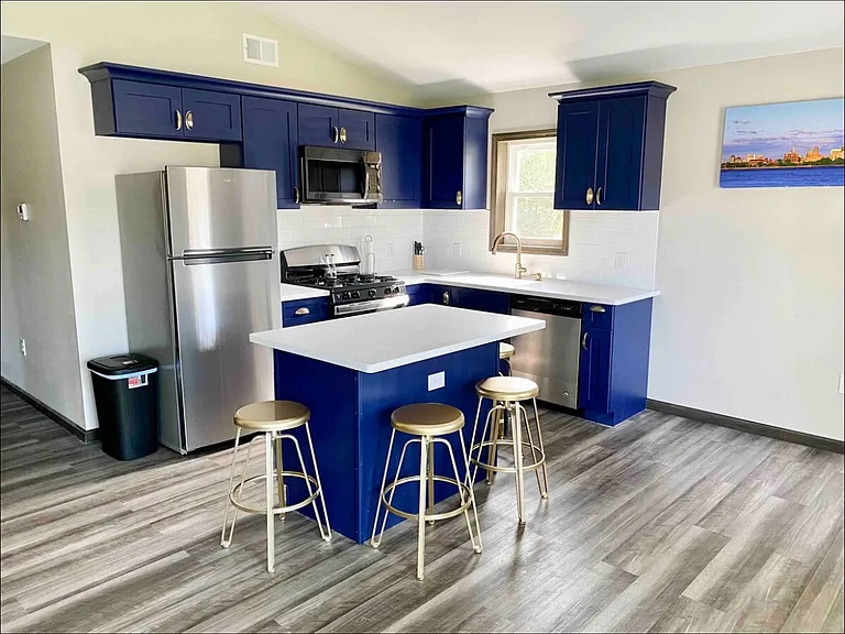 926 Ann St — Photo 2