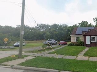 2190 Goddard Rd, Lincoln Park, MI 48146