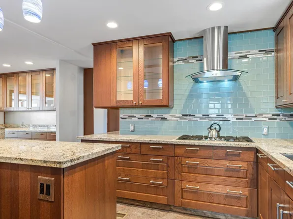 7 Michael Drive, Petaluma, CA 94954