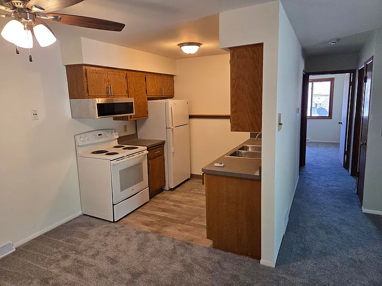 437 Concord Rd — Photo 4