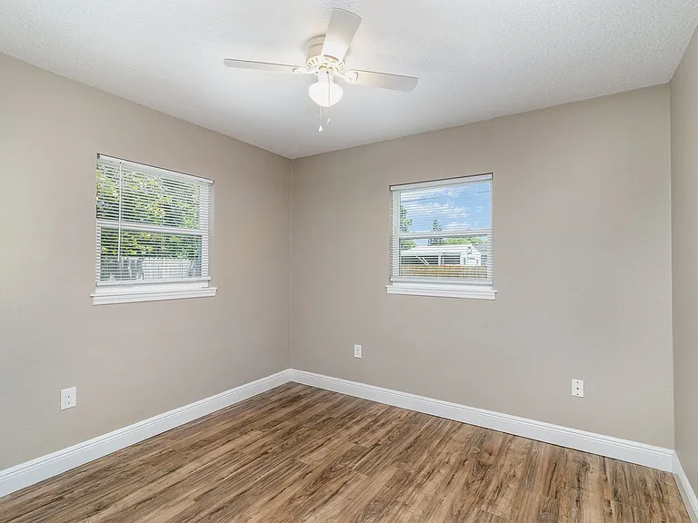 2567 Pepper Ave — Photo 12