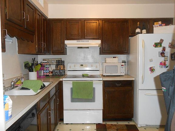 4th image of 8735 N 72nd St APT 203