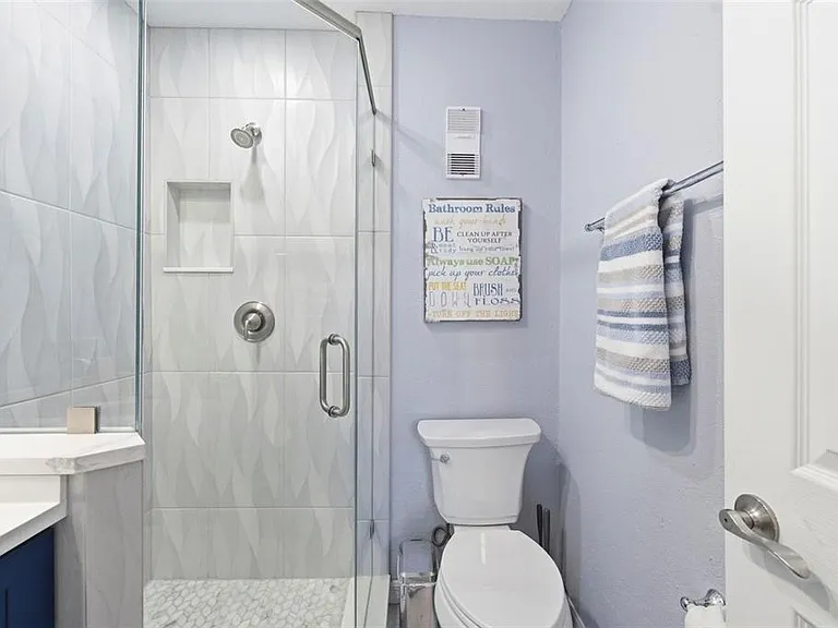 201 Pompano Dr SE #C — Photo 24