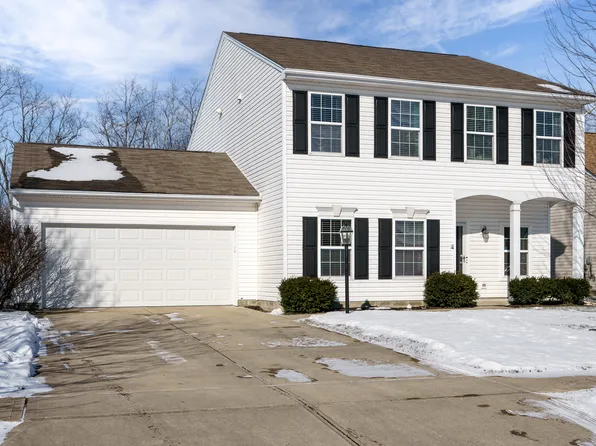 2736 Oak Trace Ct, Dayton, OH 45431