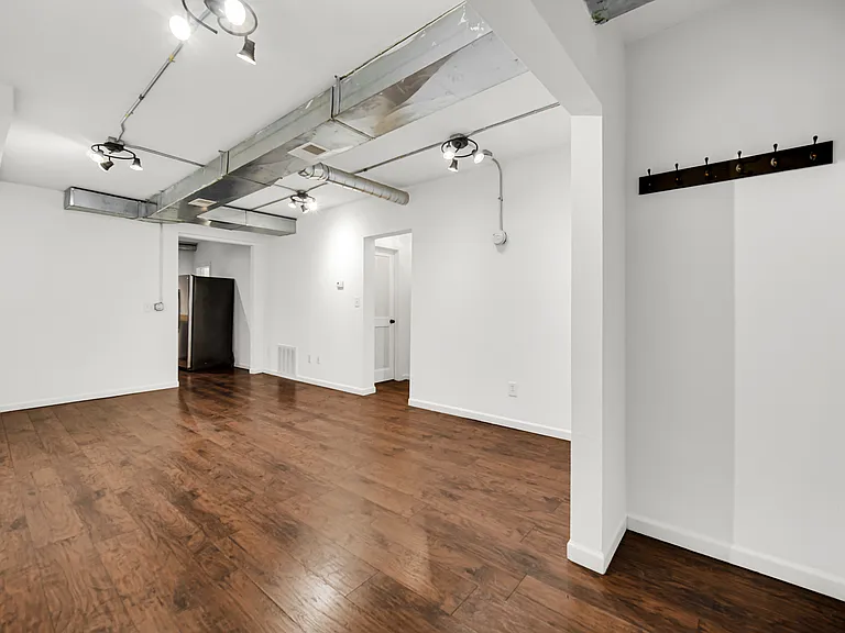 501 Union St #2 — Photo 11