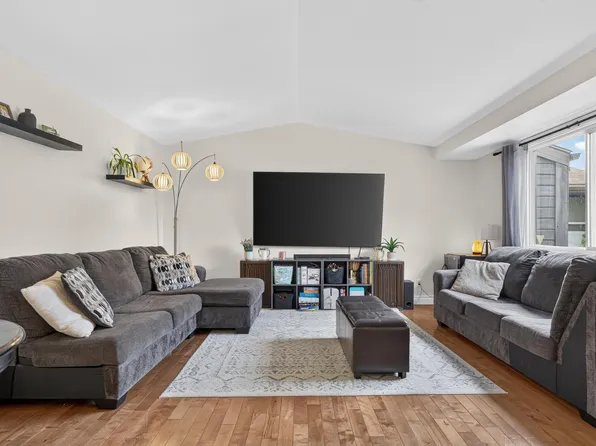 1594 69th St NW, Edmonton, AB T6K 3R3