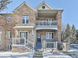 520 Silken Laumann Dr #2, Newmarket, ON L3X 2S7