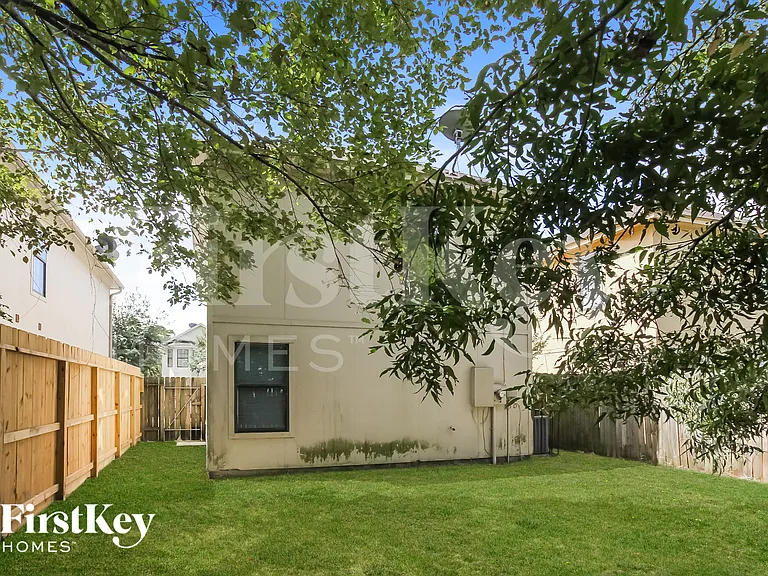 2935 La Estancia Ln — Photo 14